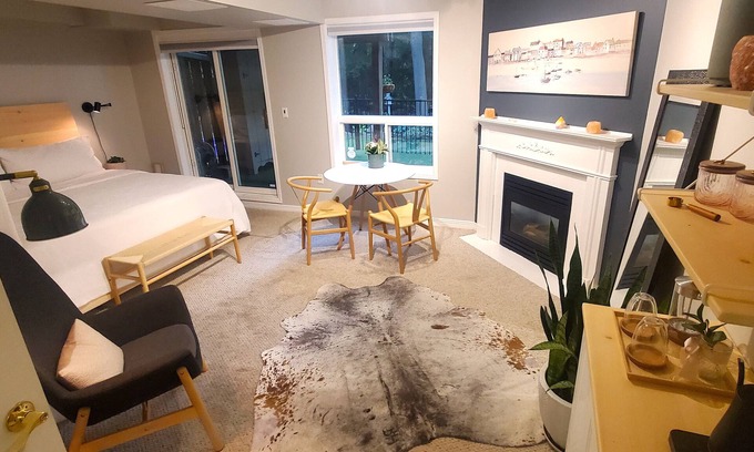 Hamilton House | Serene Forest Retreat with King Bed and Fireplace