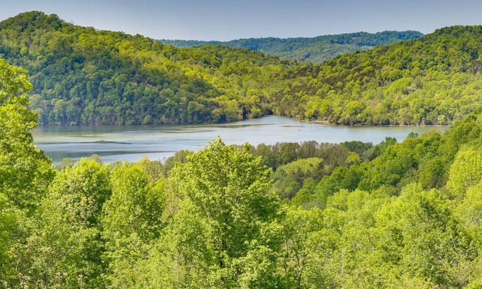 Granville House | Serene Granville Home w/ Cumberland River Views!