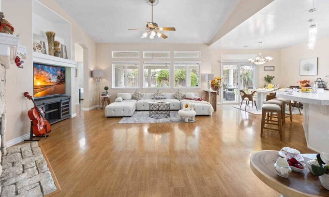 Greenacres House | Serene Haven Retreat on Bichester Ct