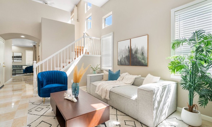 Thousand Oaks House | Serene Home in Westlake Village