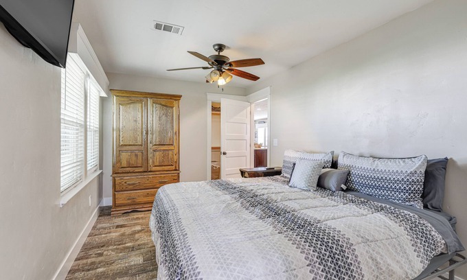 Stanislaus County Cottage | Serene Hughson Vacation Rental w/Shared Pool