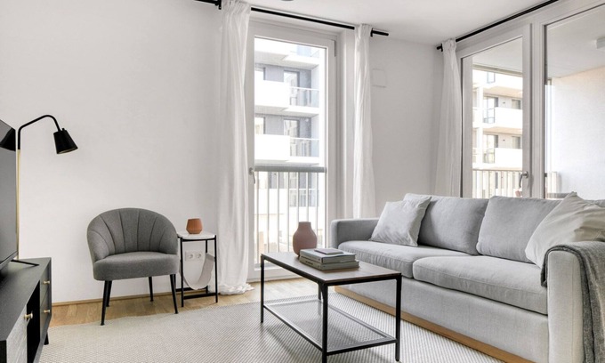 Vienna Apartment | Serene Leopoldstadt 2BR w/Loggia, Gym & Sauna, near U2, by Blueground