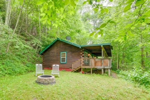 Maggie Valley House | Serene Maggie Valley Retreat with Deck and Hot Tub!