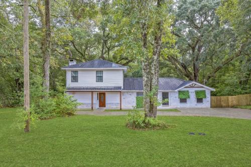 Daphne House | Serene Oasis in Daphne- Cozy Home with Giant Oaks home