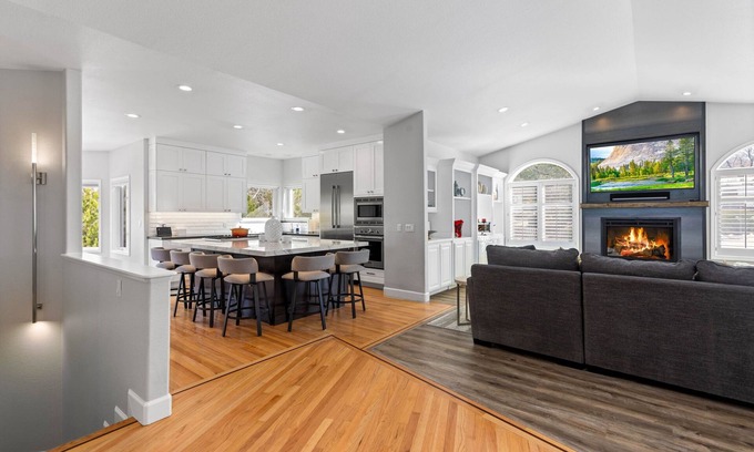 Reno House | Serene Reno Retreat | Luxury With Hot Tub & Pool