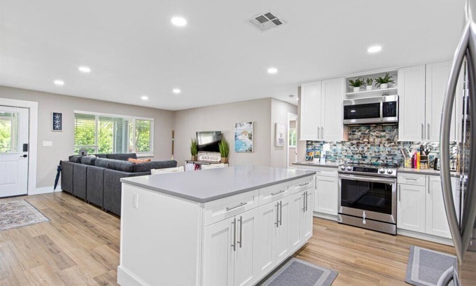 Jensen Beach House | Serene Retreat Near Downtown