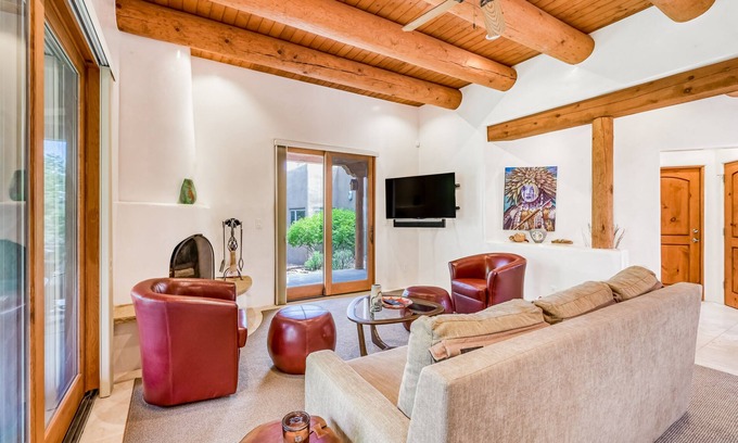 La Tierra House | Serene retreat with mountain views, grill, fireplace, & board games - dogs ok