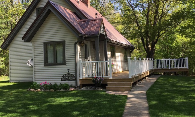 Lake City House | Serene Riverfront Retreat