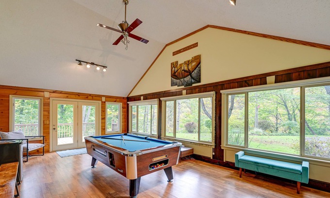 Sylva House | Serene Sylva Retreat w/ Hot Tub & Putting Green!