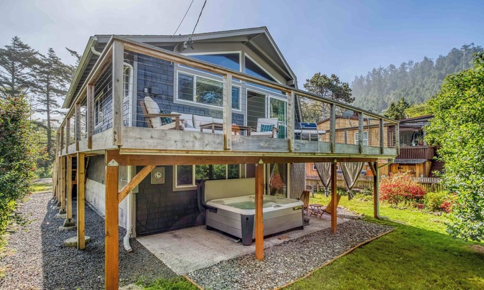 Arch Cape House | Serene, Updated Home Half-Block to Arch Cape Beach has Furnished Deck, Hot Tub!