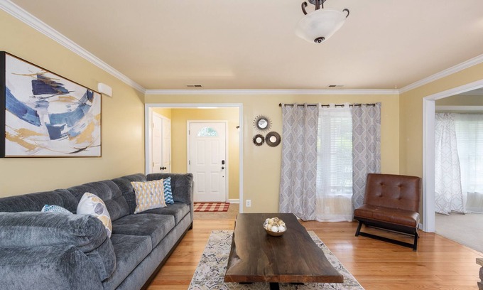 Fredericksburg House | Serene Villa