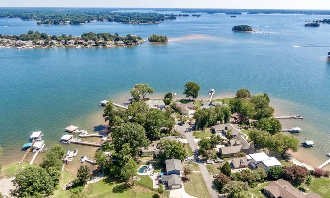 Denver House | Serene waterfront house on Lake Norman with pool, spa, and private dock
