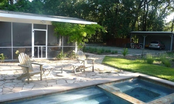St. Helena House | Serene Wine Country Treasure in Park Setting