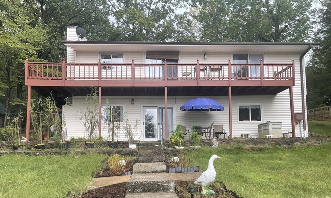 Goreville House | Serenity 2 at the Lake