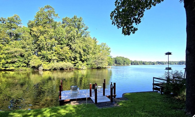 Macon House | Serenity At The Lake - Family Getaway