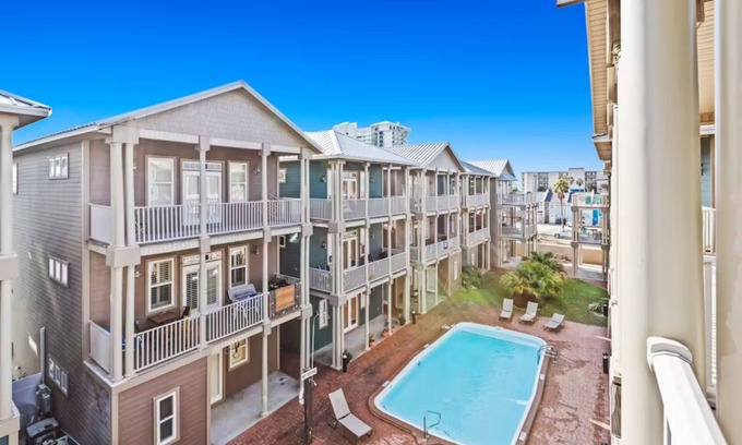 Crescent Beach House | Serenity by the Sea! 4BR Retreat, Sleeps 12, Walk to Beach & Community Pool