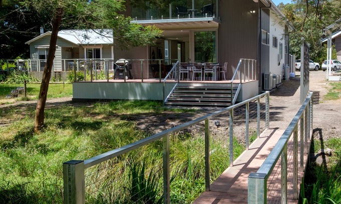 Halls Gap House | Serenity HG4: Brand New Town House with absolute NP frontage and superb views