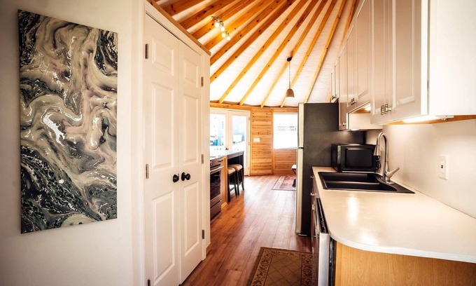 Fairview Condo | Serenity in the round - a perfect couple’s getaway