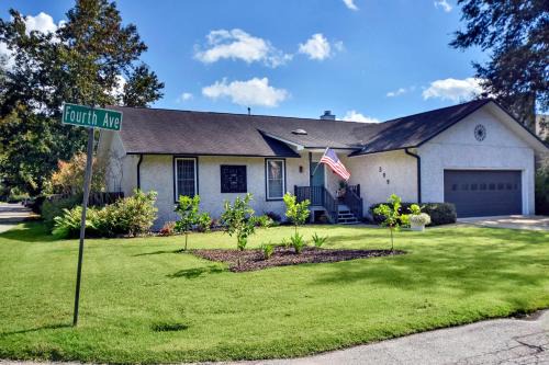 Saint Simons Island House | Serenity Lake Cottage
