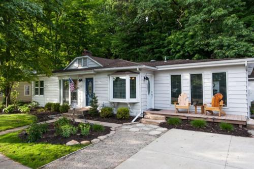 Saugatuck House | Serenity Now