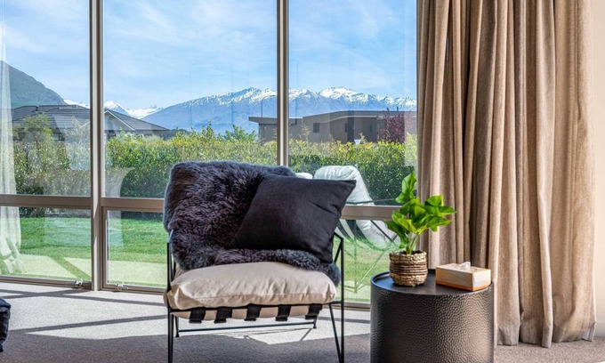 Wanaka House | Serenity on Ruby Ridge