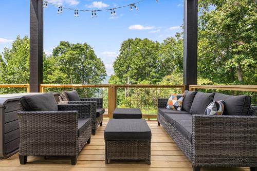 Maple Springs House | Serenity Peak Lodge by Carolina Mornings
