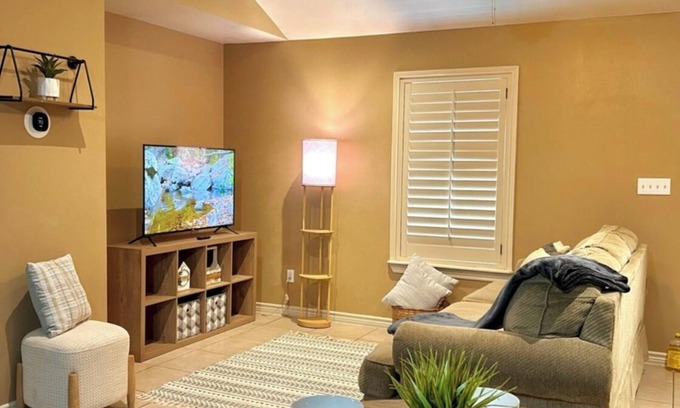 Eagle Pass Apartment | Serenity Stay: Charming 2-Bedroom Retreat in Eagle Pass
