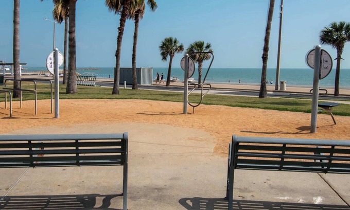 Del Mar Apartment | Serenity Suite - Ocean Dr
