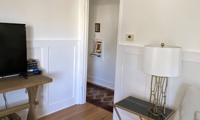 Fairhope House | Serenity surrounded cottage