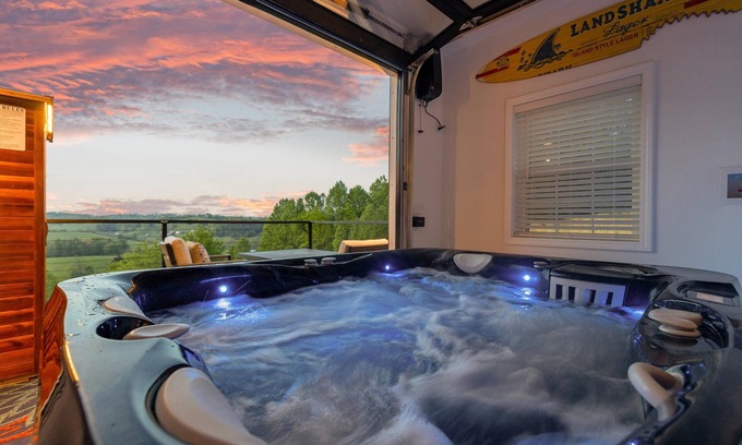 Sharps Chapel Villa | Serenity Villa: Luxurious Retreat with Hot Tub, Rooftop Deck & Mountain View's