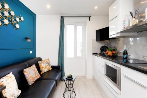 Riou - Petit Juas - Av de Grasse Apartment | Serenity YourHostHelper