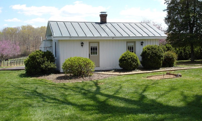 Gordonsville Cottage | Servants' Cottage on 600 Acre Working Horse/Cattle Estate