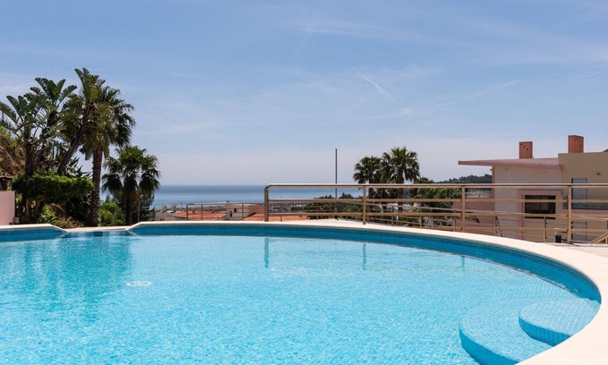 Sesimbra Apartment | Sesimbra Palames Beach & Pool Apartment (C133)