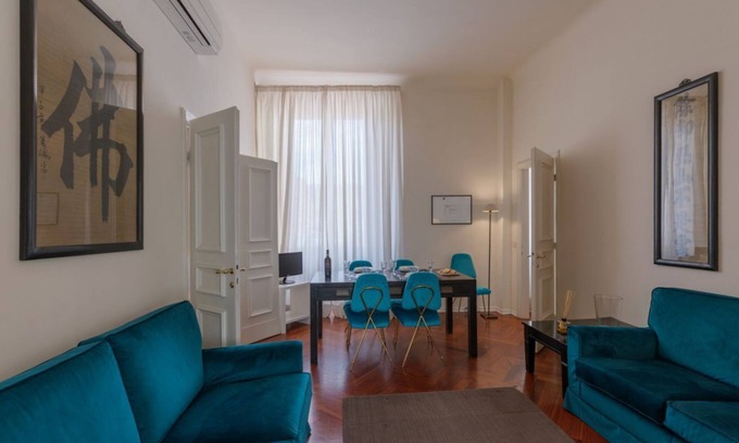 Duomo Apartment | Seta spacious apartment next to the Duomo