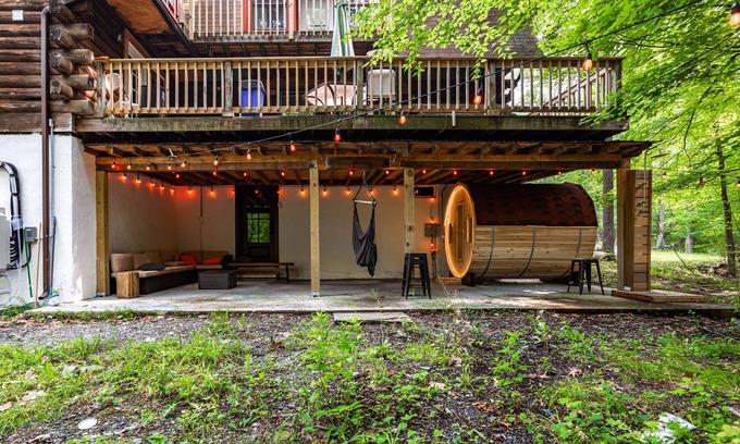 East Stroudsburg House | Seven Oaks | Hot Tub | Sauna | POOL | Game Room