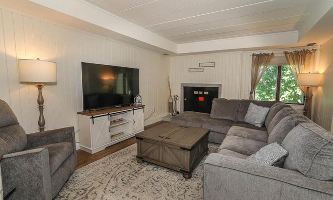Seven Springs Apartment | Seven Springs 2 Bedroom Premium Condo, Great for families condo