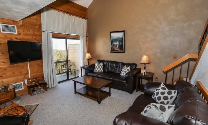 Seven Springs Condo | Seven Springs Sunridge 1 Bedroom Loft Standard Condo, Ski In Ski Out! by RedAwning