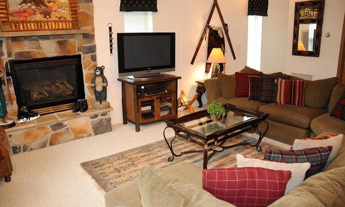 Seven Springs Apartment | Seven Springs Woodridge 4 Bedroom Premium Condo, Sleeps 10, Deck with Mountain Views condo