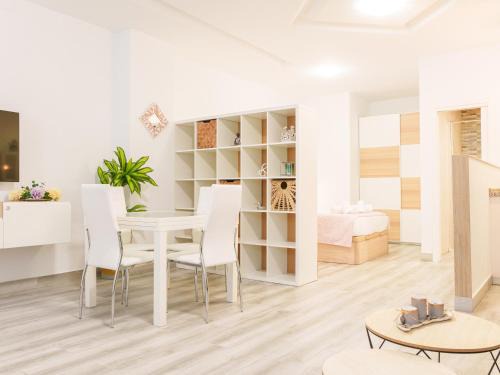 San Jose Obrero Apartment | Sevilla Railway - Studio