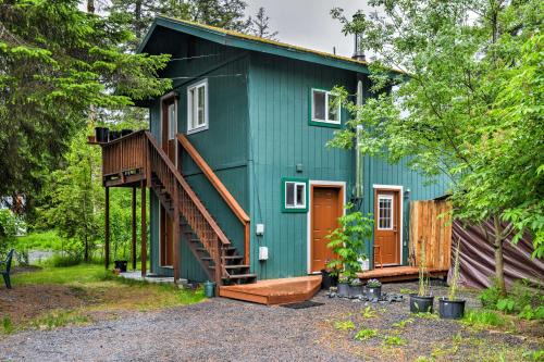 Seward Apartment | Seward Studio with Deck, Outdoor Dining and Mtn Views!