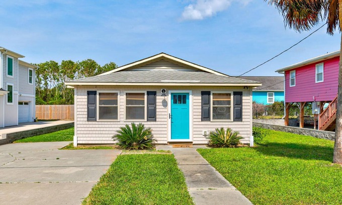 Kure Beach House | SFW310 Kure Dayz - Coastal Home located in Kure Beach