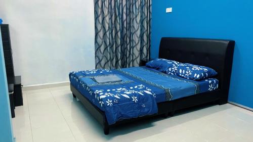 Kampung Padang Behor House | SH-StayHere with 3 bedroom and 2 bathroom