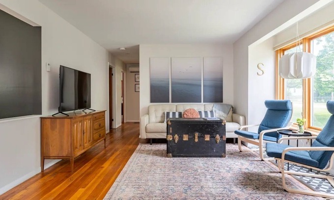 Malletts Bay House | Shady Ln Ranch - Close to All VT’s Best - Sleeps 6