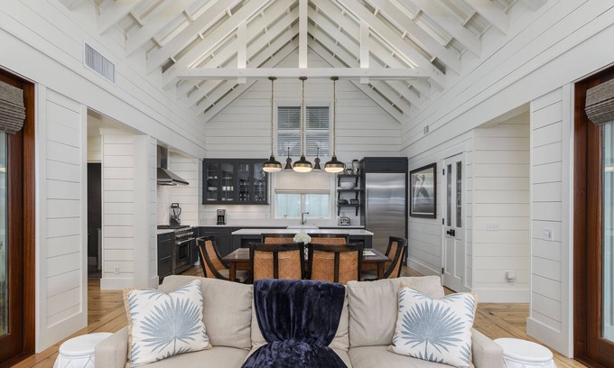 Palmetto Bluff House | Shady Oak - Moreland Cottage with an enchanting backyard