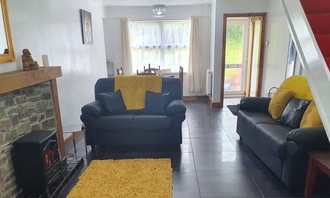 Aberdulais House | Shangrala Holiday Cottage Pet Friendly wales