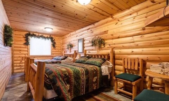 Neillsville Cottage | Shared bunkhouse with individual private rooms with separate toilets and showers for men and women