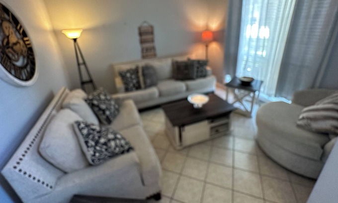 Stone Oak House | Sharing Oasis luxurious house with family. one bedroom and private bathroom.