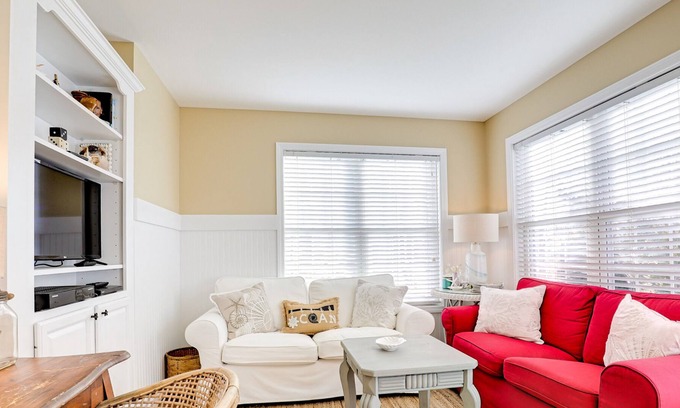 Devon House | SHELL SEEKER Wonderful 5 House from beach SUPER CLEAN /COME 4 walks on the beach