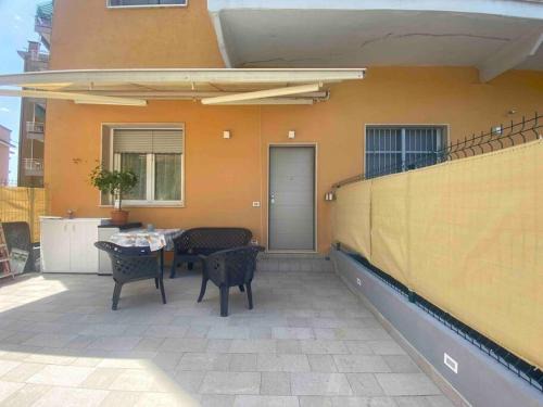 San Terenzo Apartment | Shelley’s Home