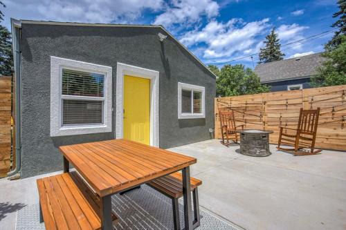Central Colorado Springs House | Sheridan Suite - King BBQ Skyline View